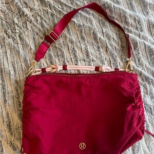 Lululemon Cinch Convertible Bag